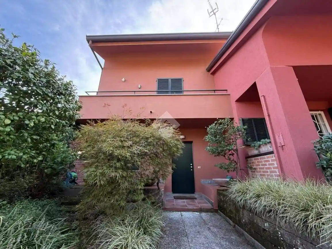Villetta a schiera in vendita a Correzzana