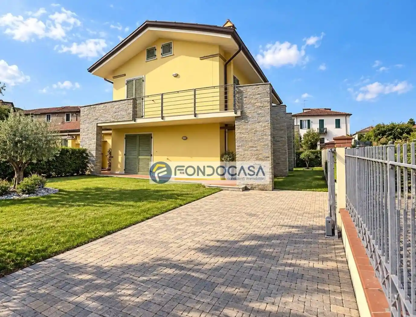 Villetta a schiera in vendita a Carrara