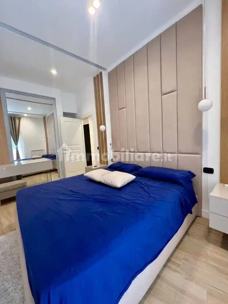 Appartamento in vendita a Napoli