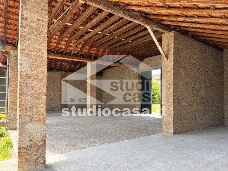 Rustico - Casale in vendita a Spirano
