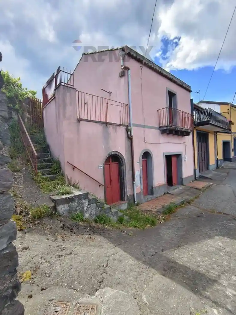 Casa indipendente in vendita a Sant'Alfio