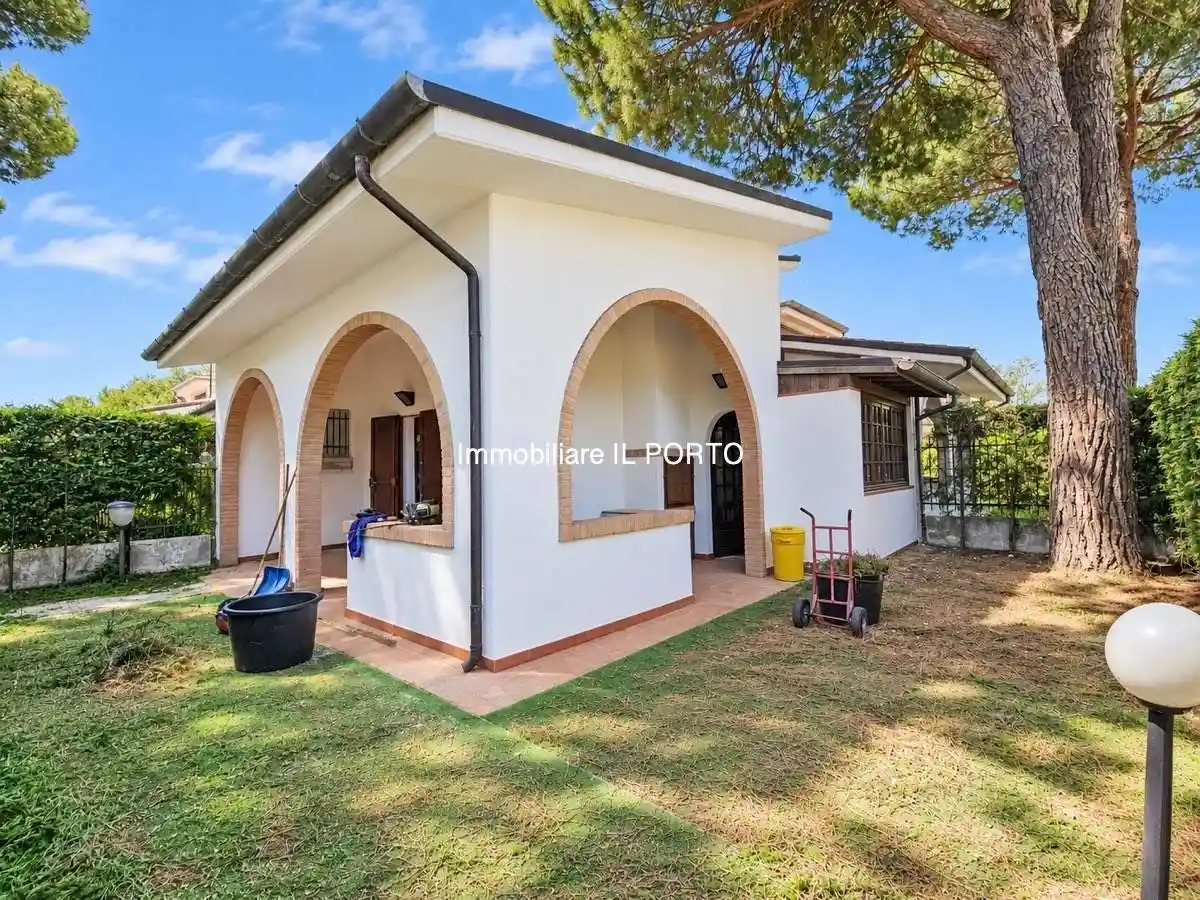 Villa in vendita a Comacchio