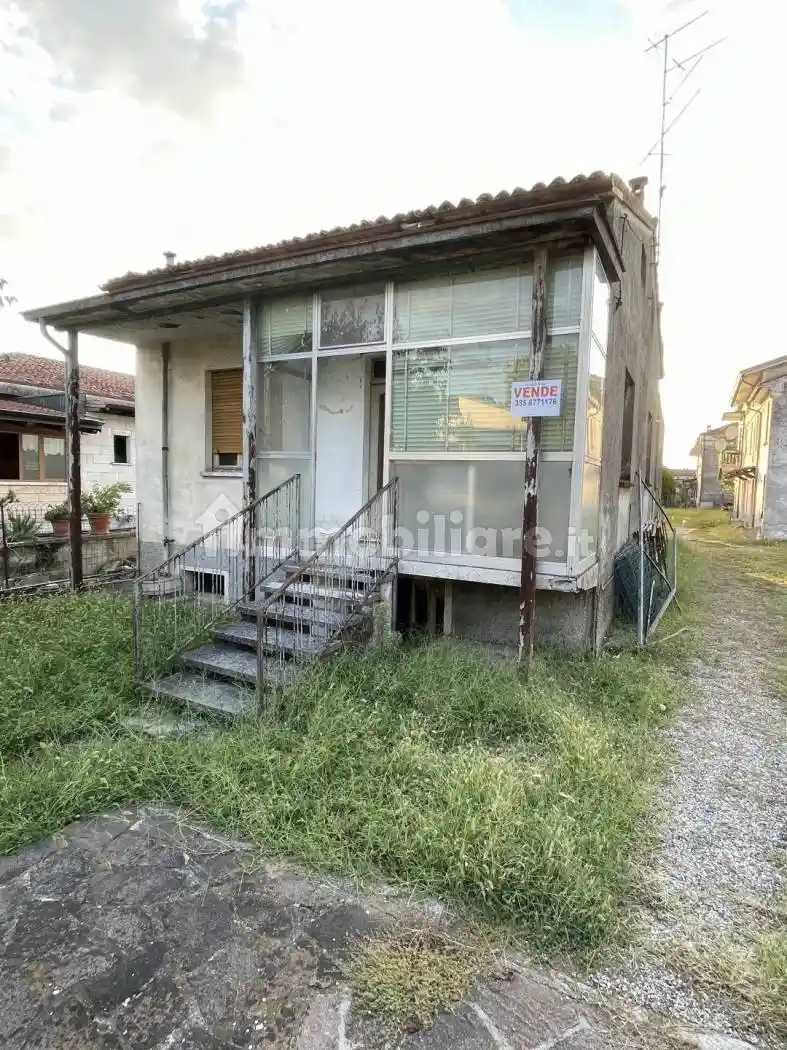 Casa indipendente in vendita a Rodigo