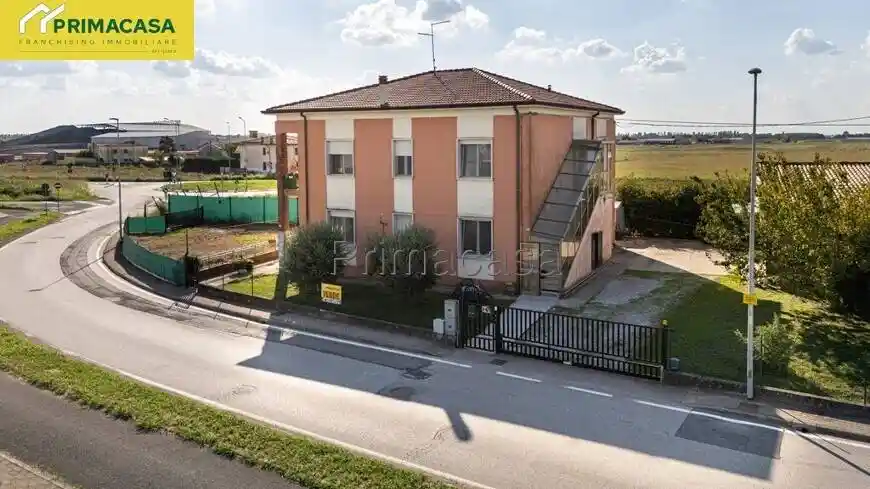 Casa indipendente in vendita a Ronco all'Adige
