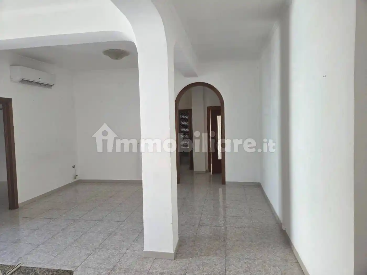 Palazzo - Edificio in vendita a Mattinata