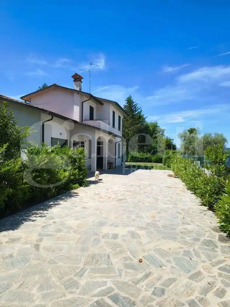 Casa indipendente in vendita a Faenza