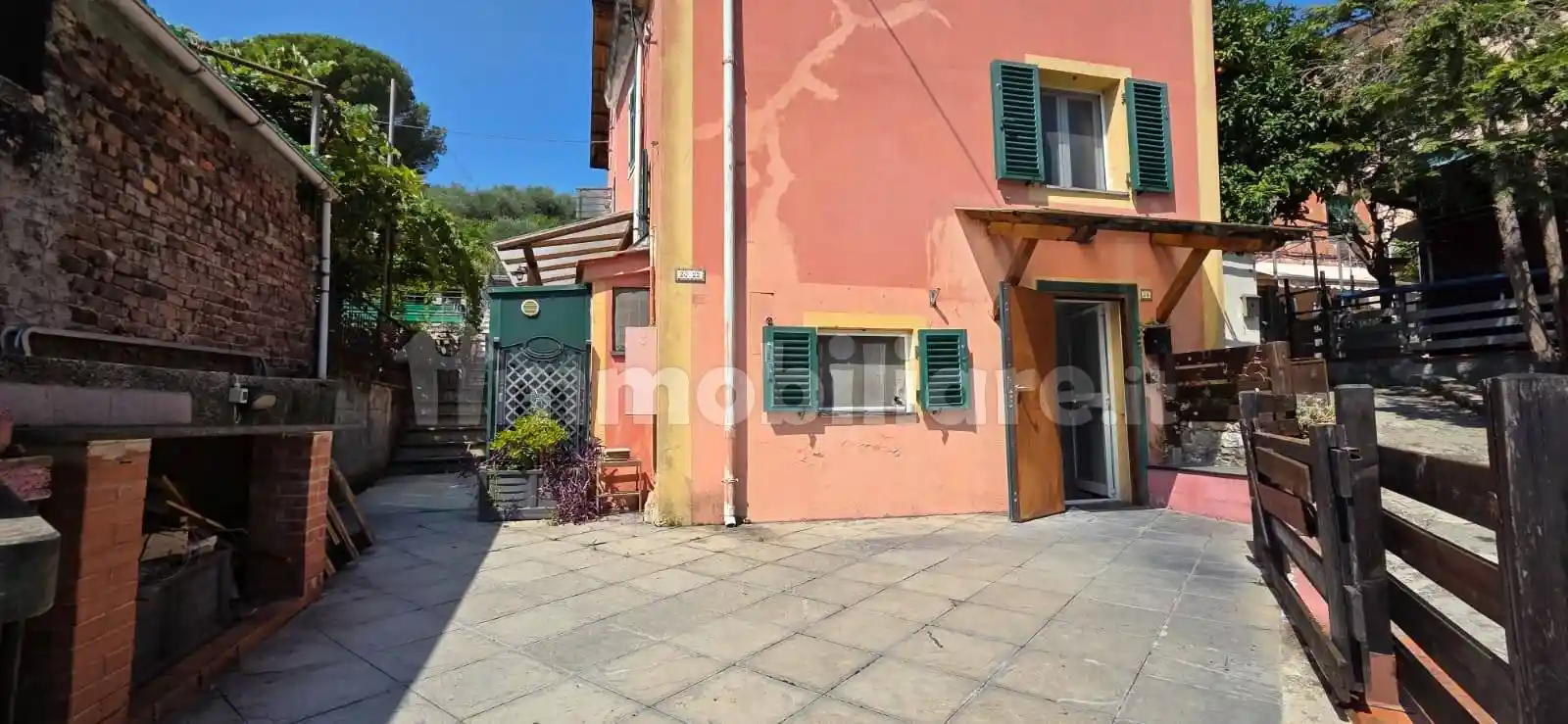 Casa indipendente in vendita a Genova