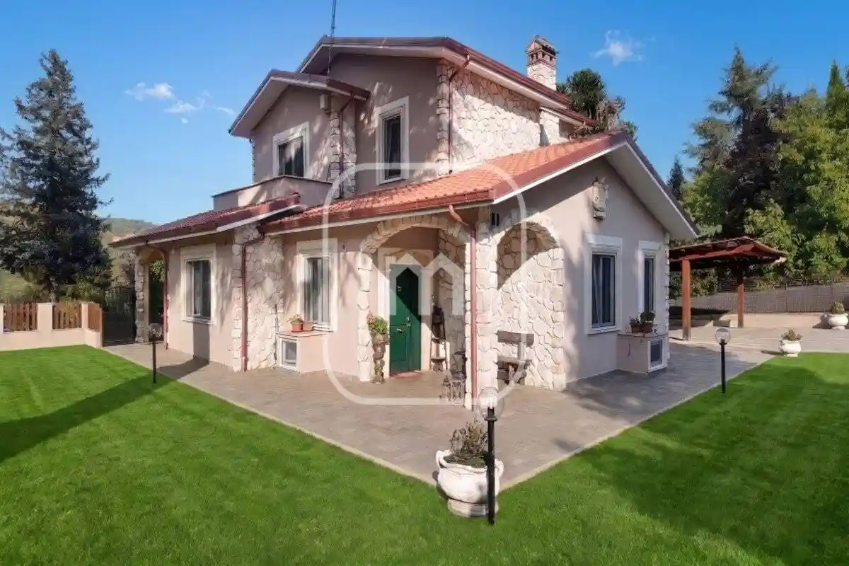 Villa in vendita a Rocca Priora