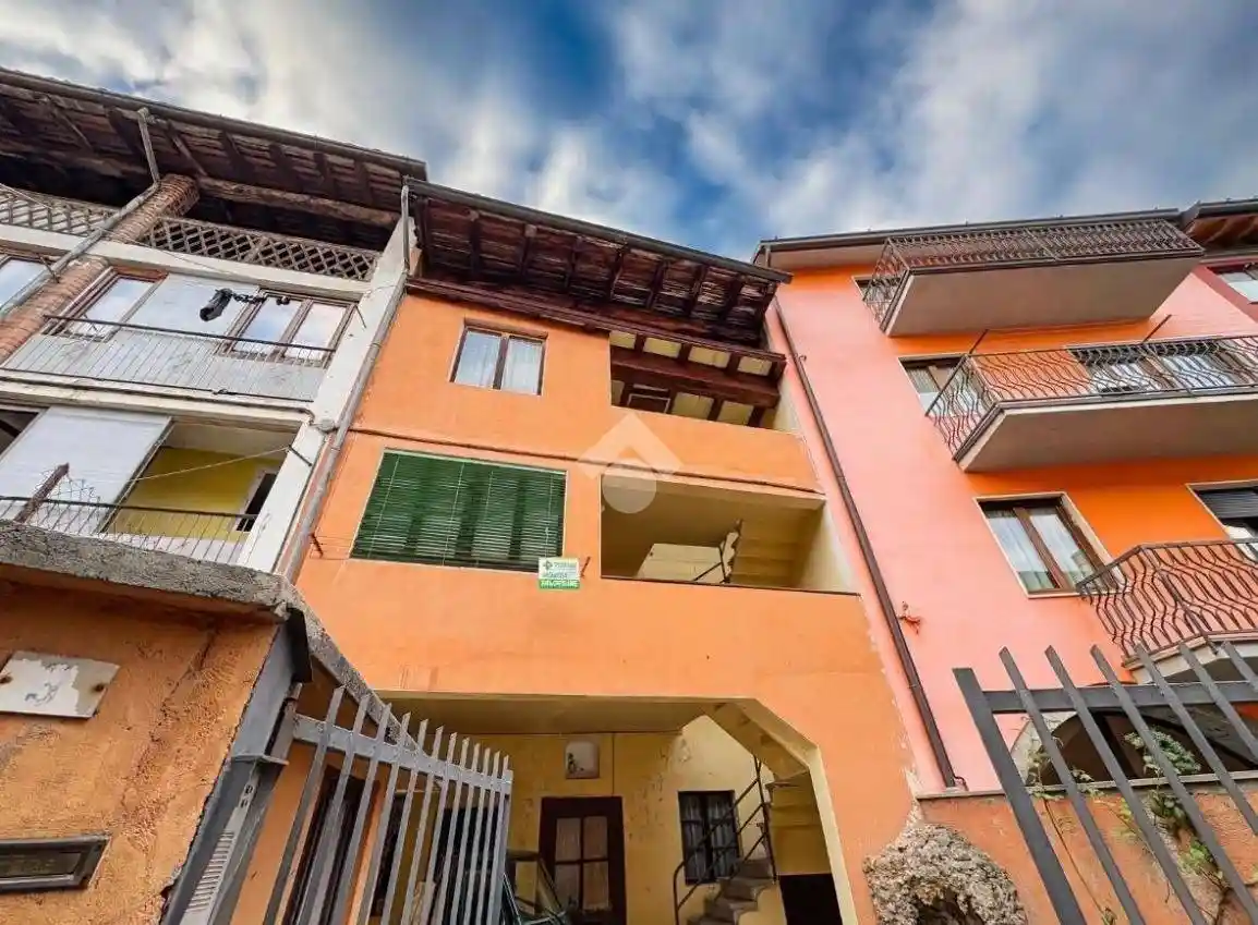 Casa indipendente in vendita a Gazzaniga