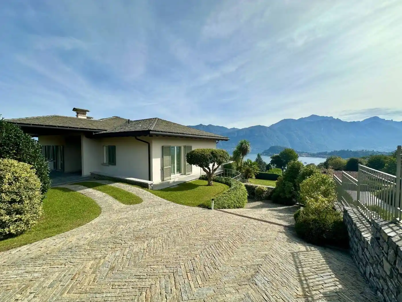 Villa in vendita a Griante
