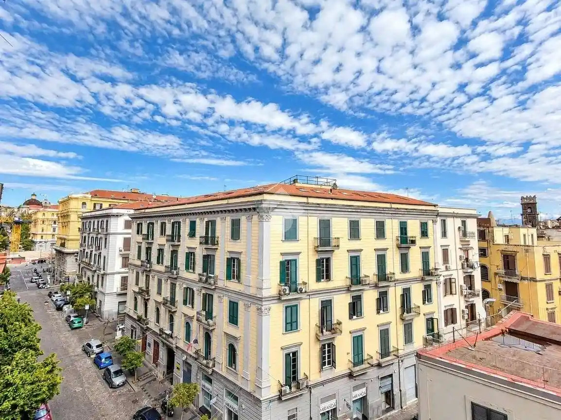 Appartamento in vendita a Napoli