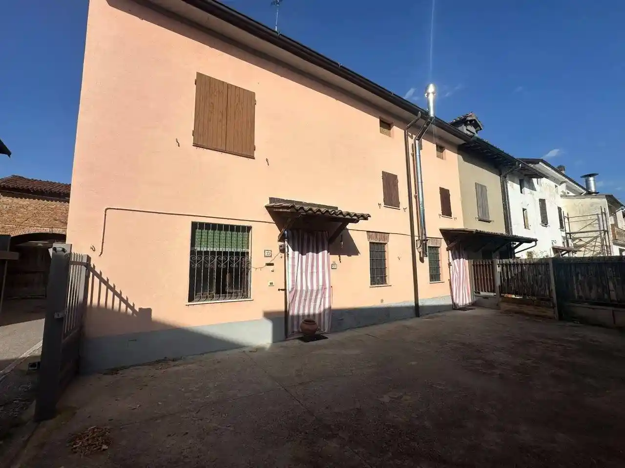 Casa indipendente in vendita a Gadesco-Pieve Delmona