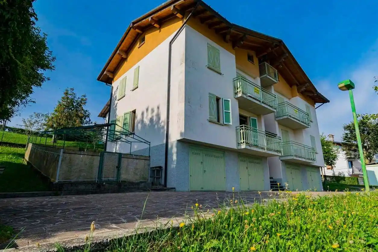 Appartamento in vendita a Serina