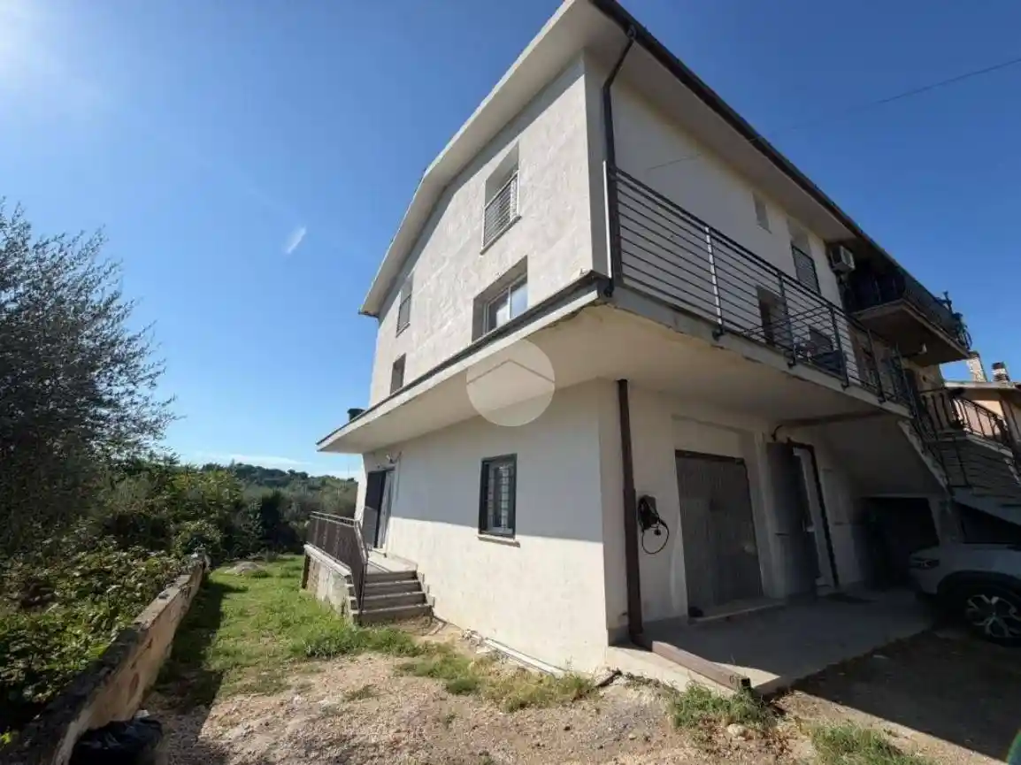 Appartamento in affitto a Montelibretti