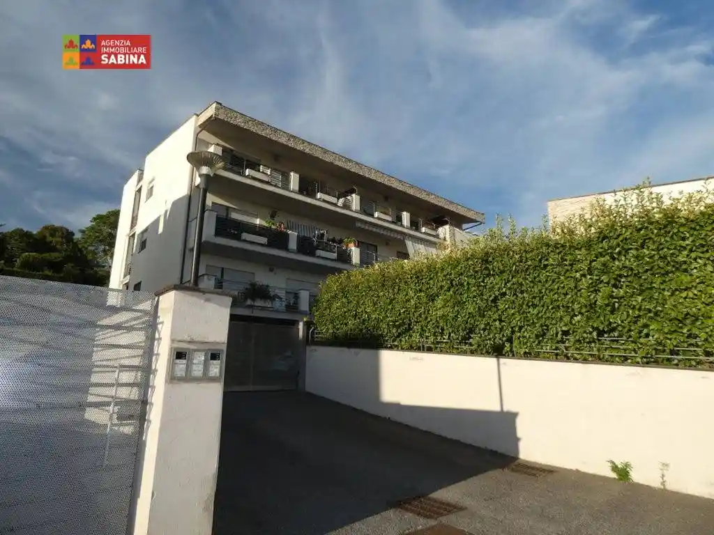 Appartamento in vendita a Montopoli di Sabina