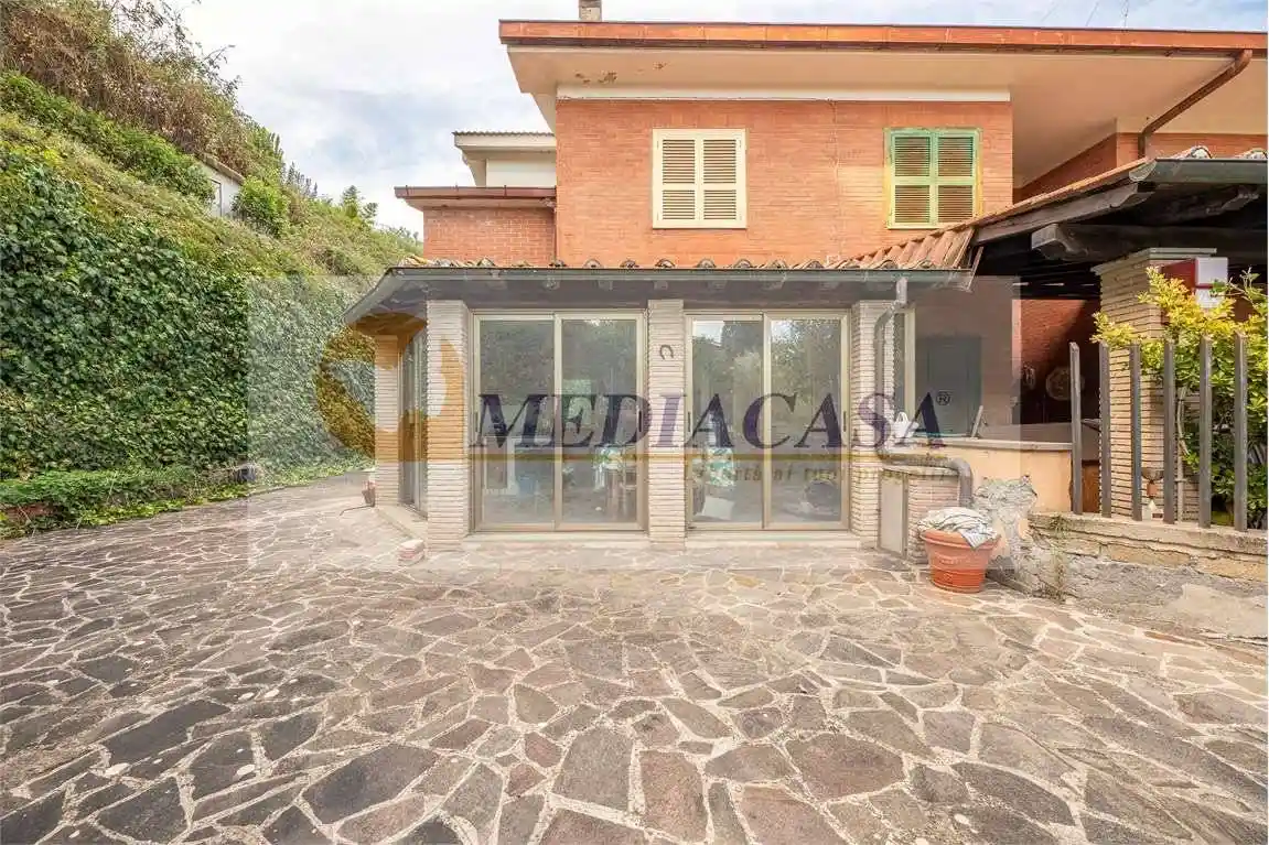 Villa in vendita a Roma