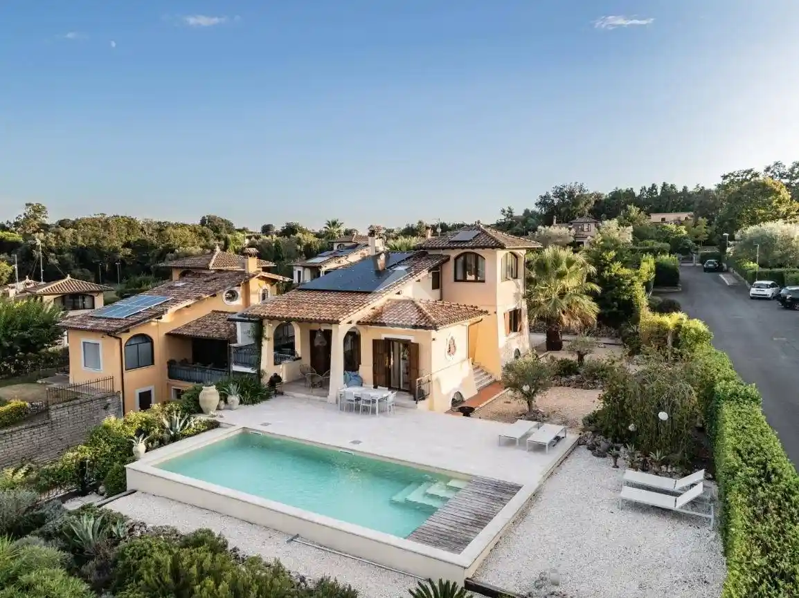 Villa in vendita a Bracciano
