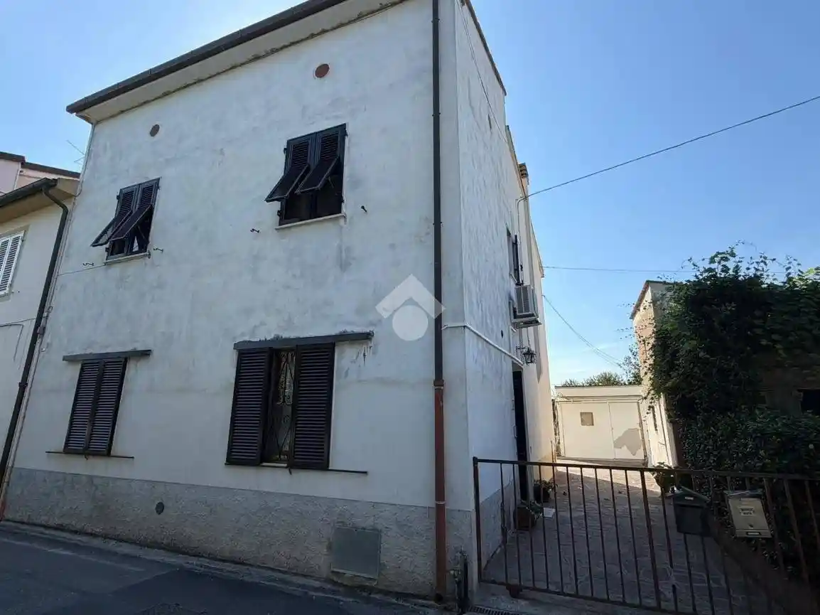 Rustico - Casale in vendita a San Giuliano Terme