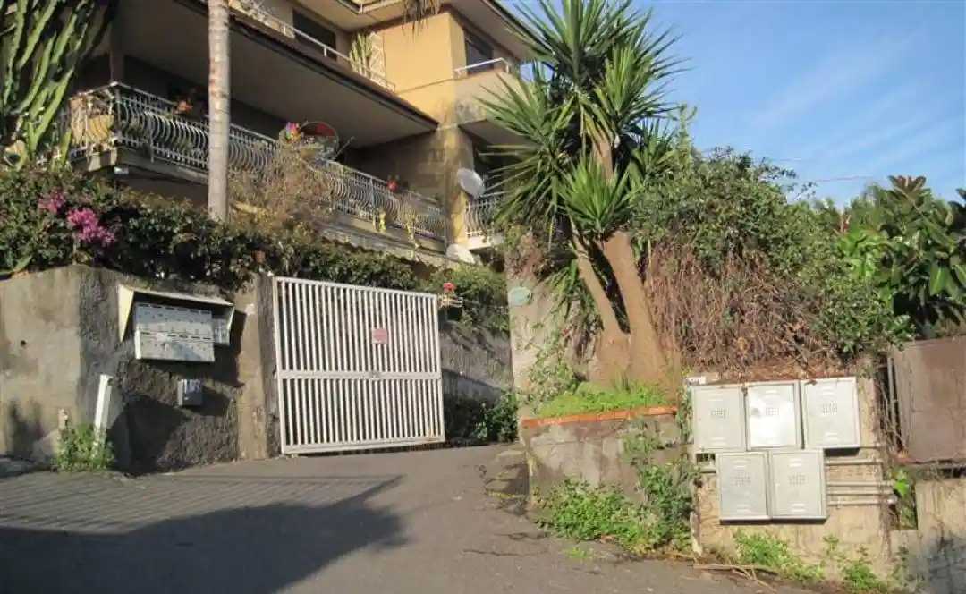 Appartamento in affitto a Aci Castello