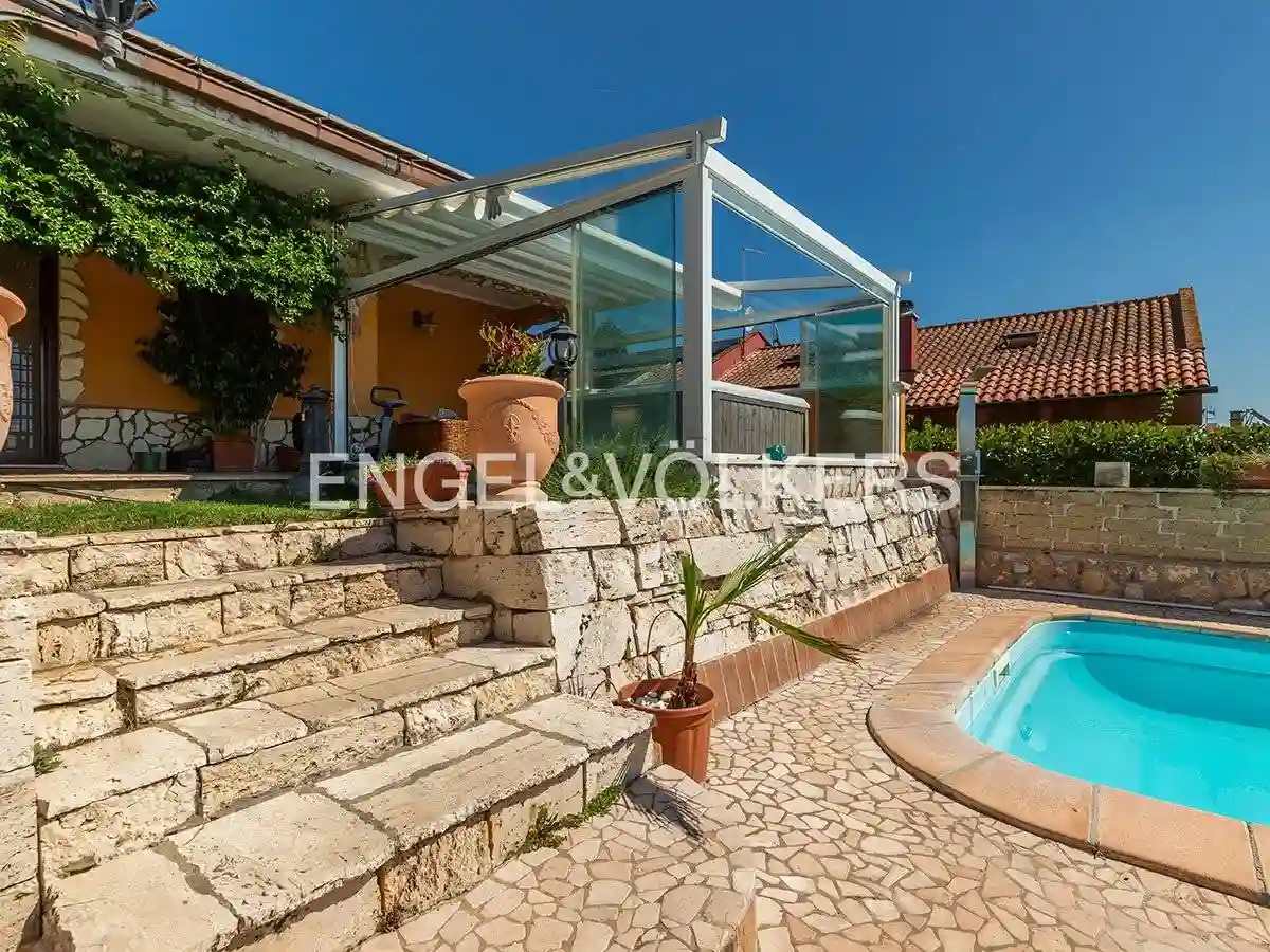 Villa - foto 2