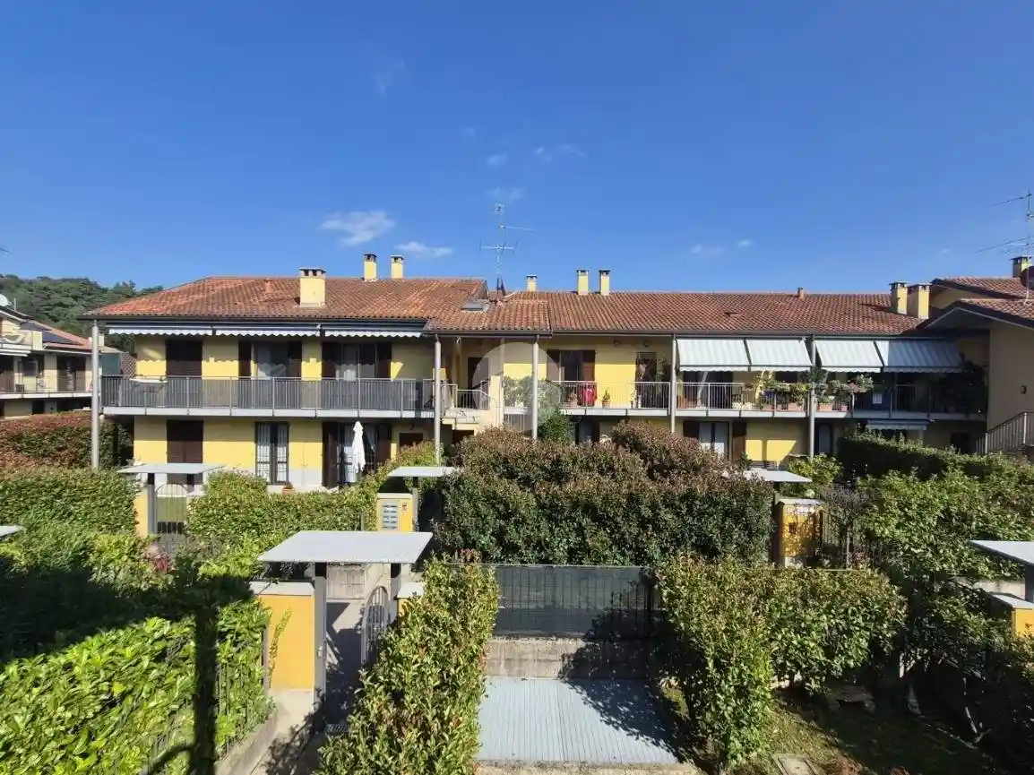 Appartamento in vendita a Carate Brianza