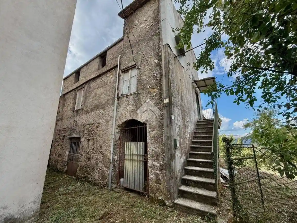 Rustico - Casale in vendita a Sgurgola