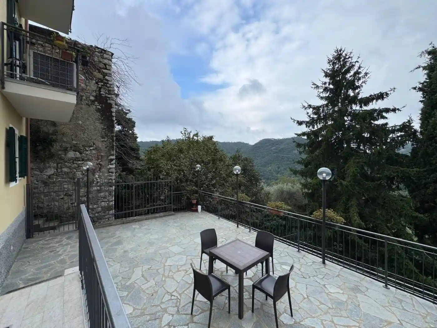 Appartamento in vendita a Castiglione Chiavarese