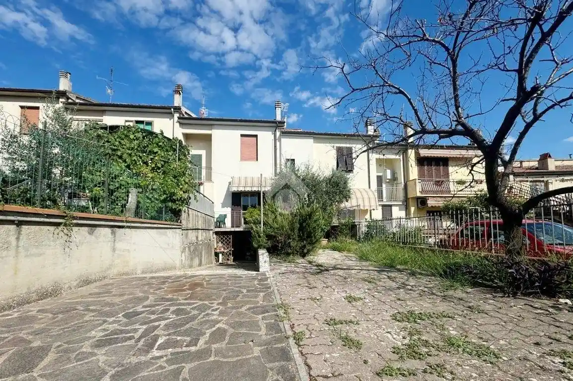 Casa indipendente in vendita a Calenzano