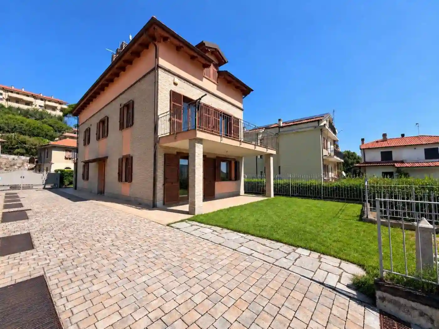 Villa - foto 2