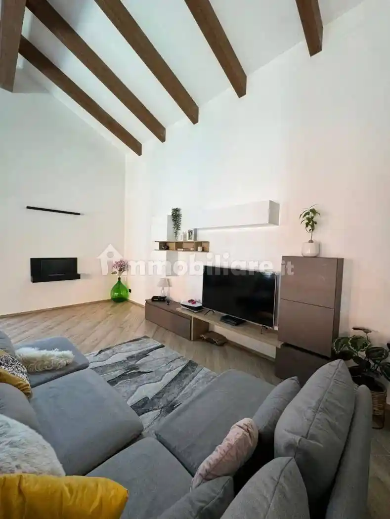 Casa indipendente in vendita a Barone Canavese