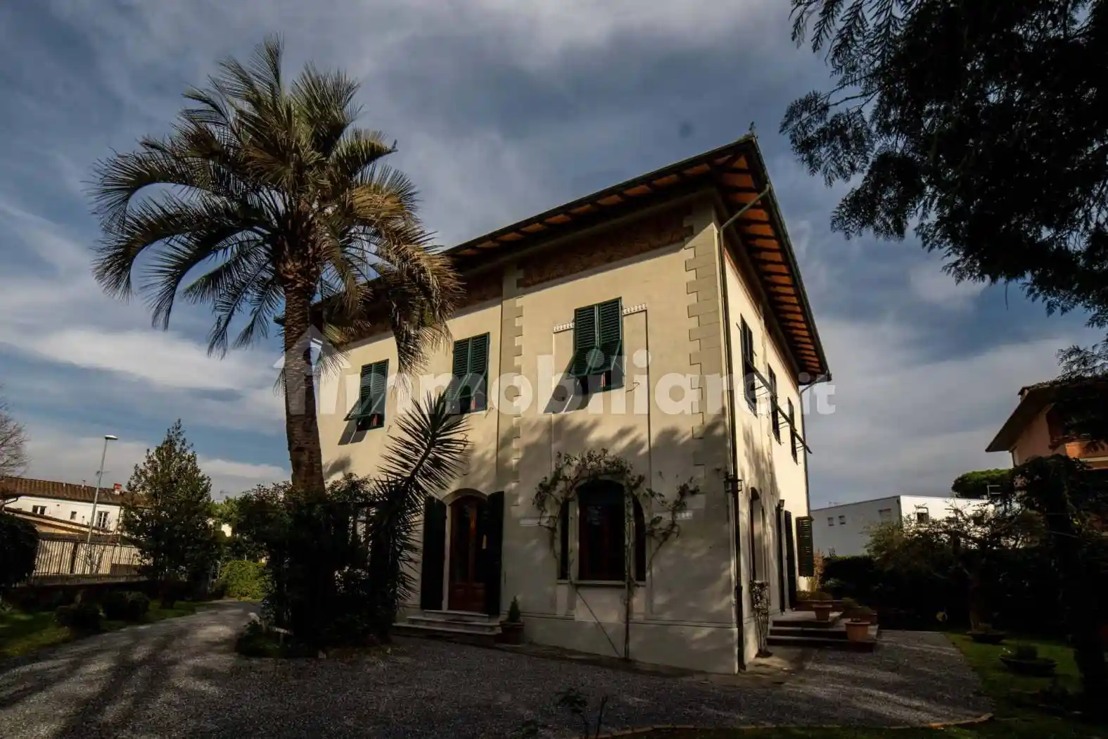Appartamento in affitto a Lucca