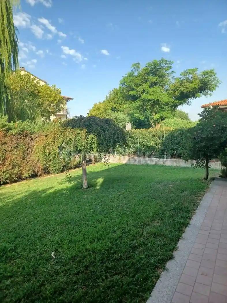 Villa in vendita a Pavia