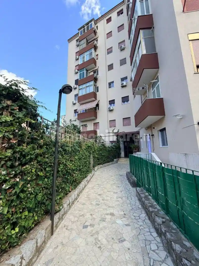 Appartamento in vendita a Palermo