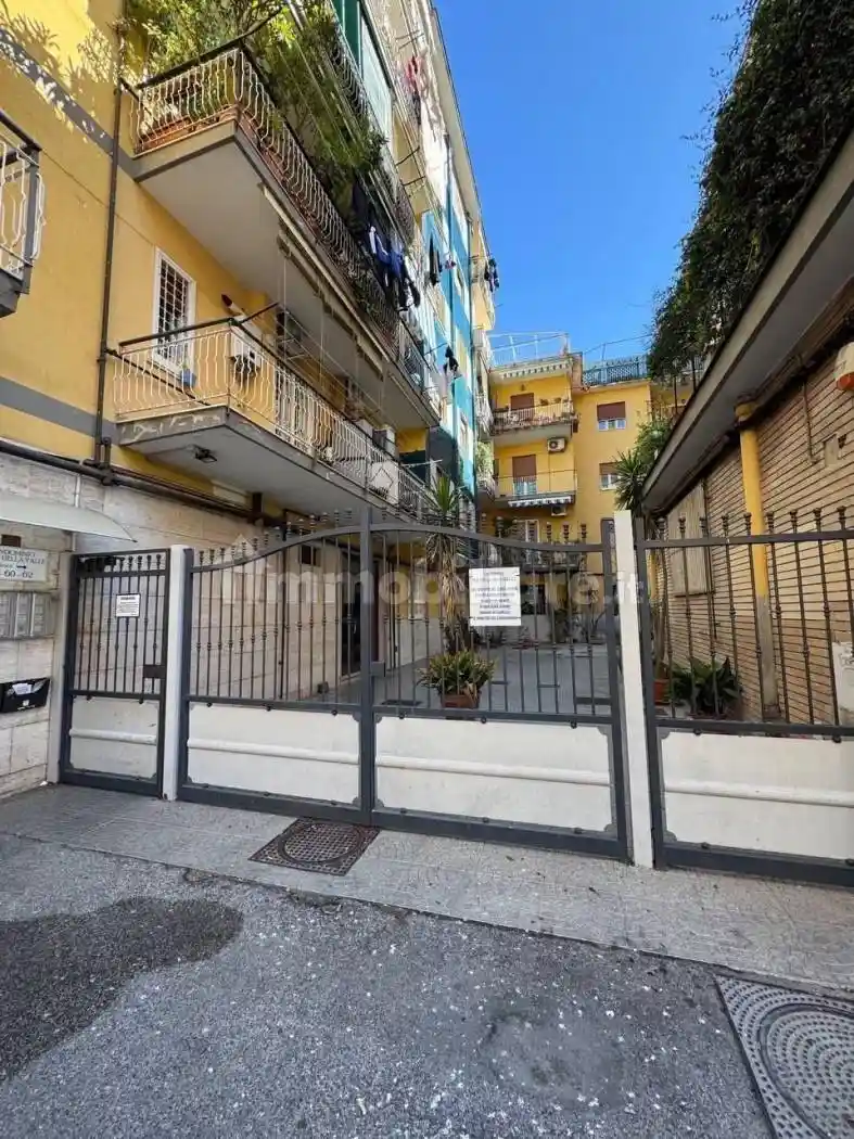 Appartamento in vendita a Napoli