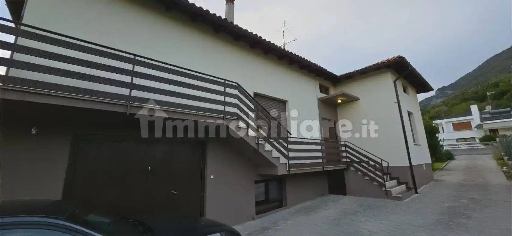 Villa in vendita a Maniago