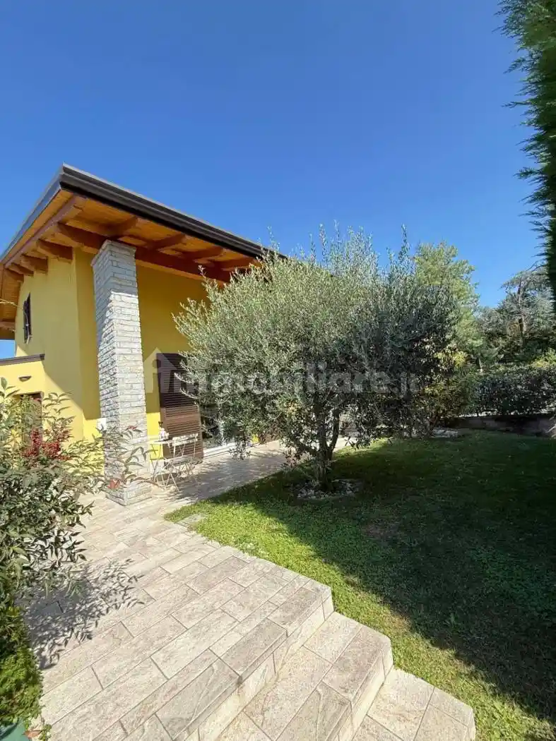Villa in vendita a Robbiate
