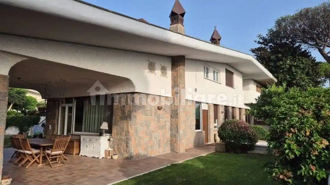 Villa in vendita a Ardea