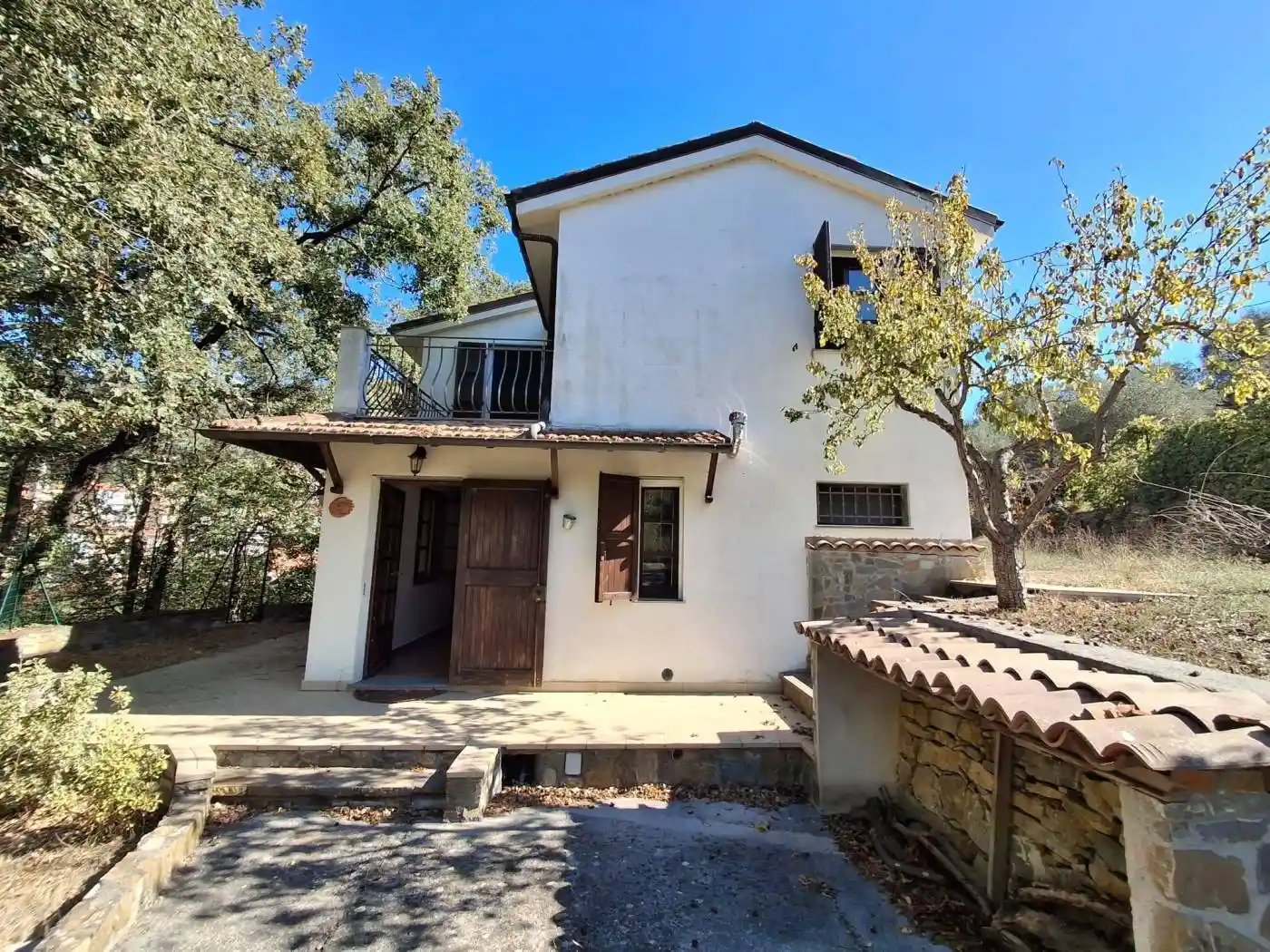 Villa in vendita a Lucinasco