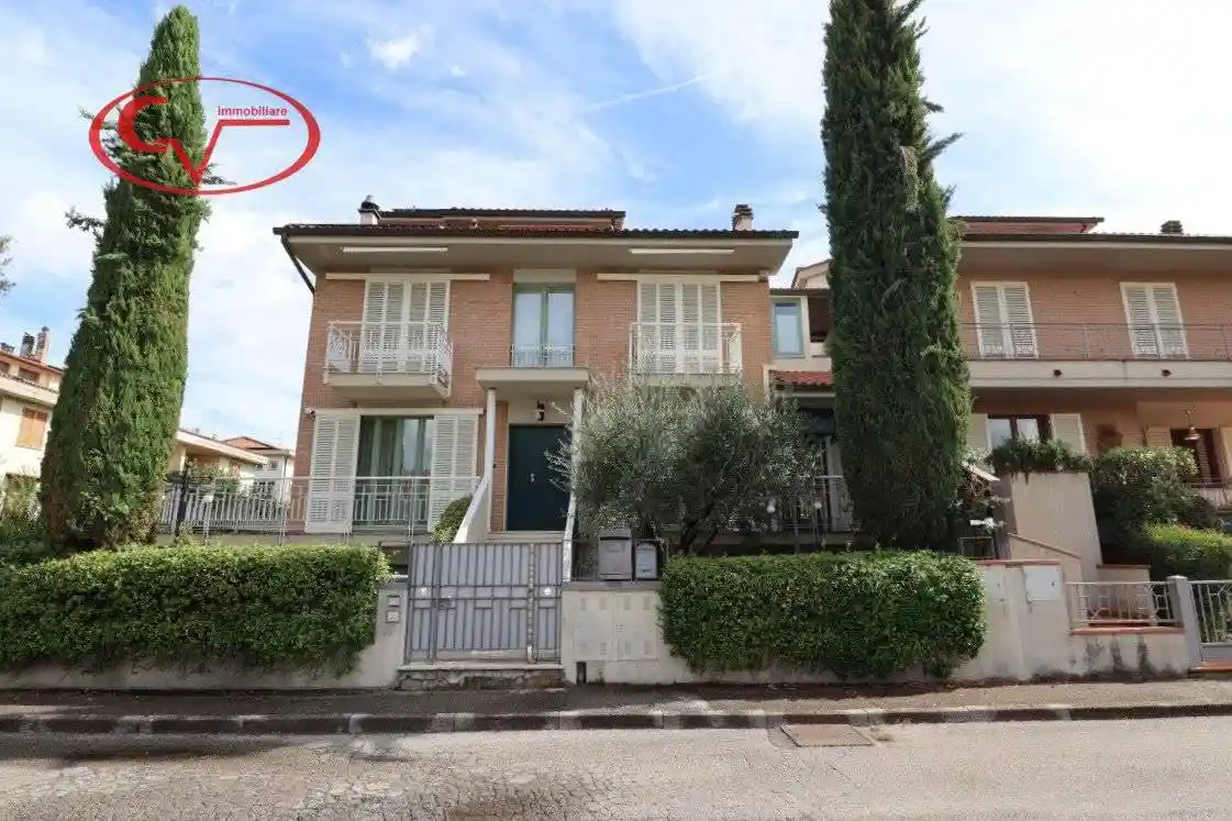 Villa in vendita a Montevarchi