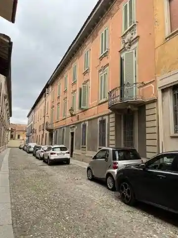 Appartamento in vendita a Cremona