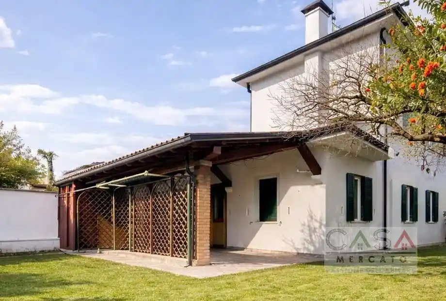 Villa in vendita a Cordenons