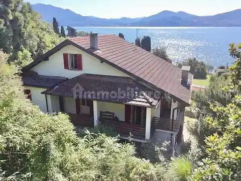 Villa in vendita a Oggebbio