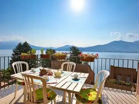 Appartamento in vendita a Oggebbio