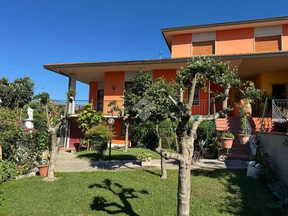 Villa in vendita a Ponte Buggianese