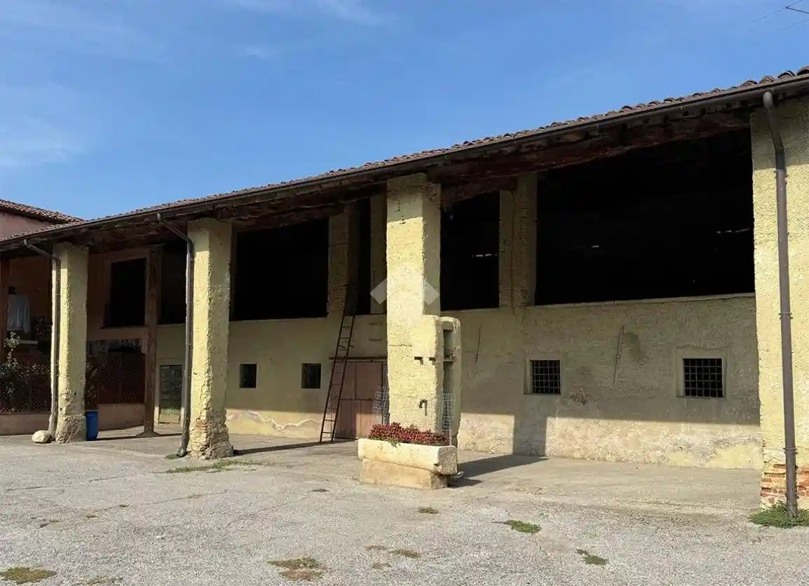 Rustico - Casale in vendita a Gussago