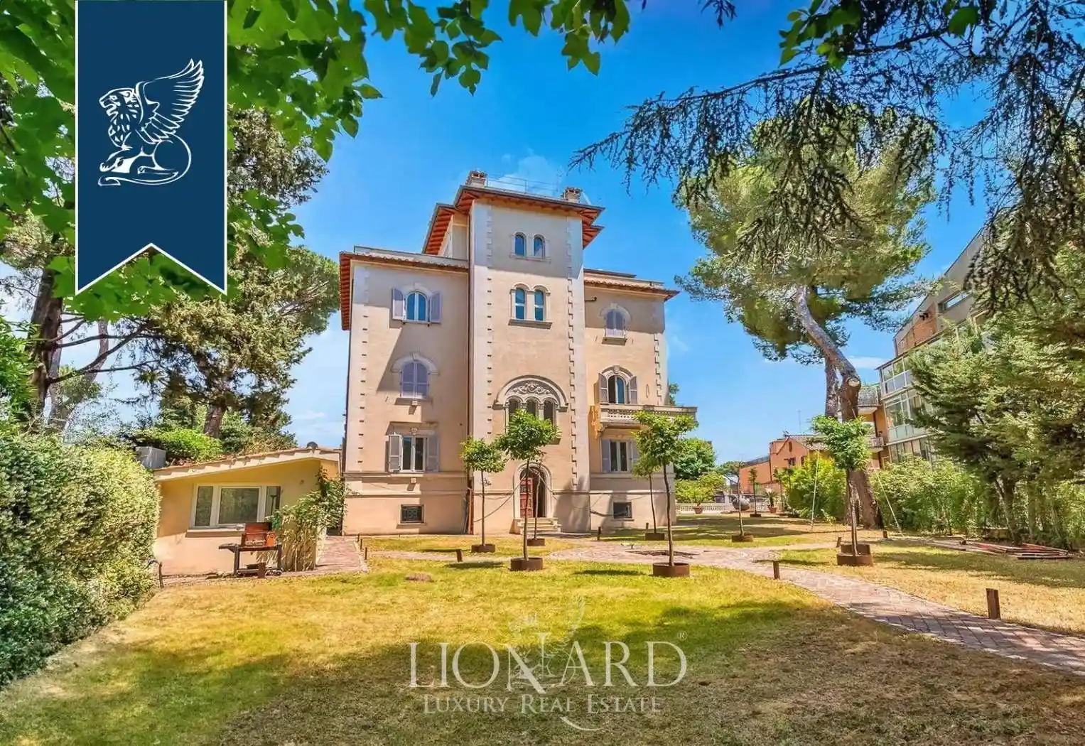 Palazzo - Edificio in vendita a Roma
