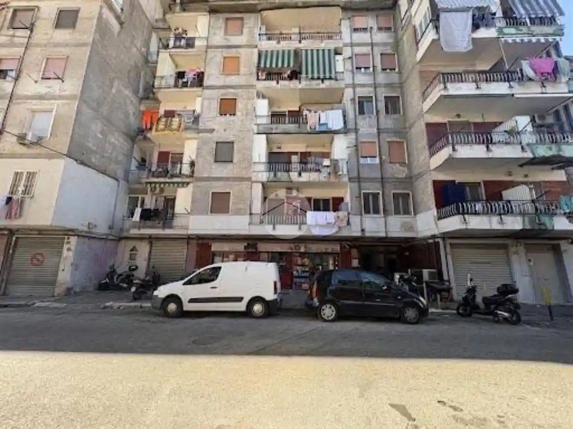 Appartamento in vendita a Napoli