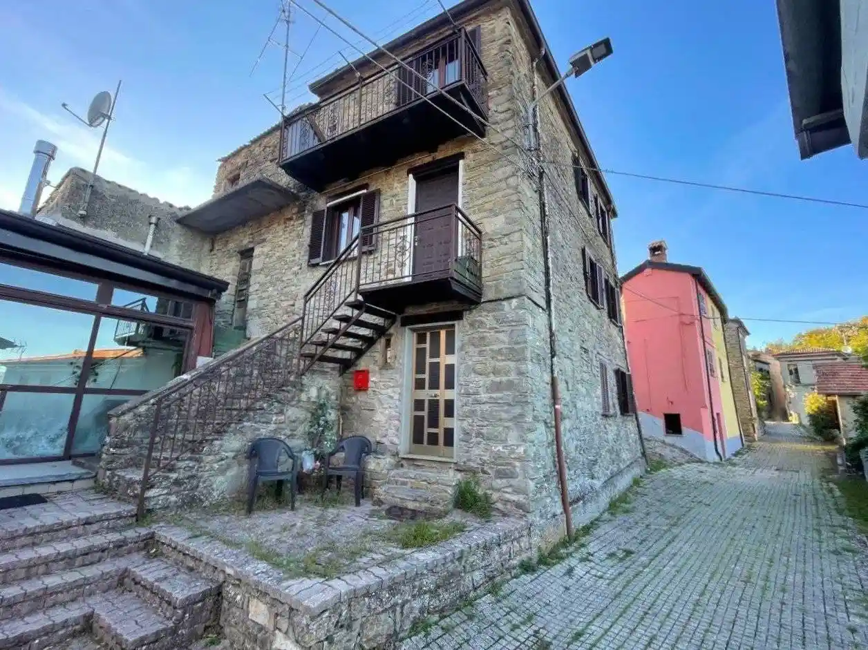 Rustico - Casale in vendita a Varzi