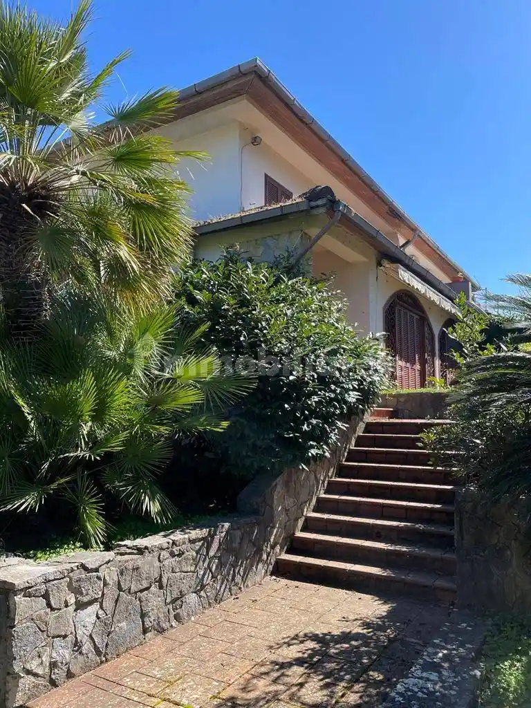 Villa in vendita a Salerno