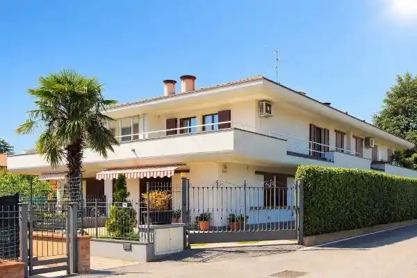 Appartamento in vendita a Bonate Sopra